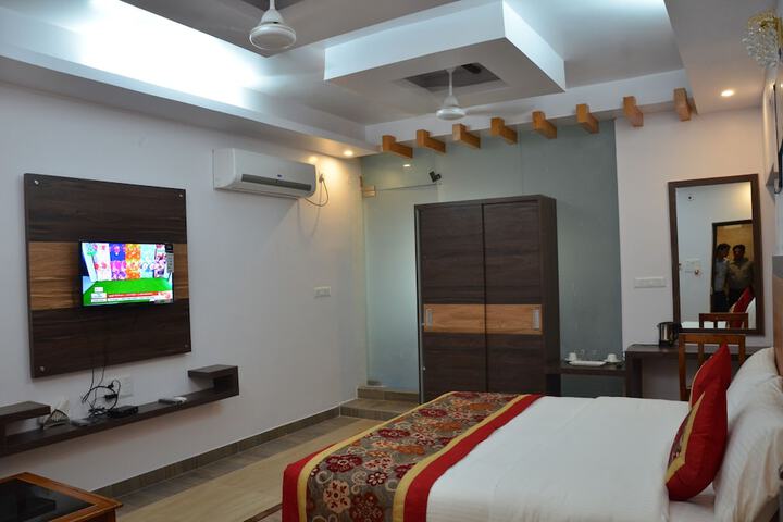 Room 8 of 44