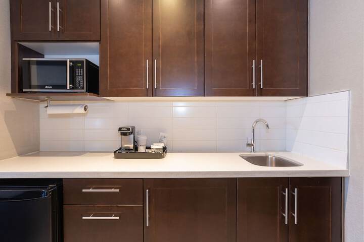 Private kitchenette