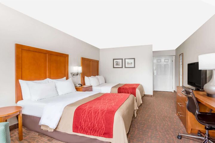 2 Double Beds (7 of 7)