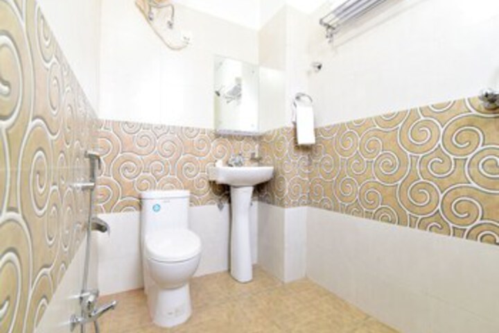 Room 3 of 24
