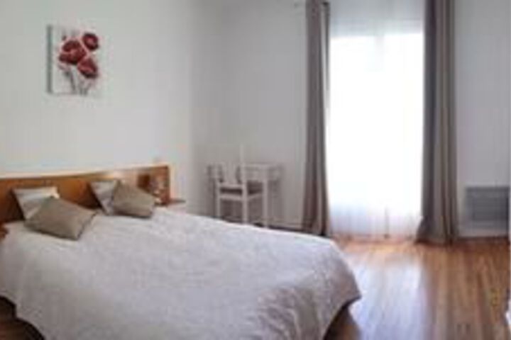 Room 1 of 16