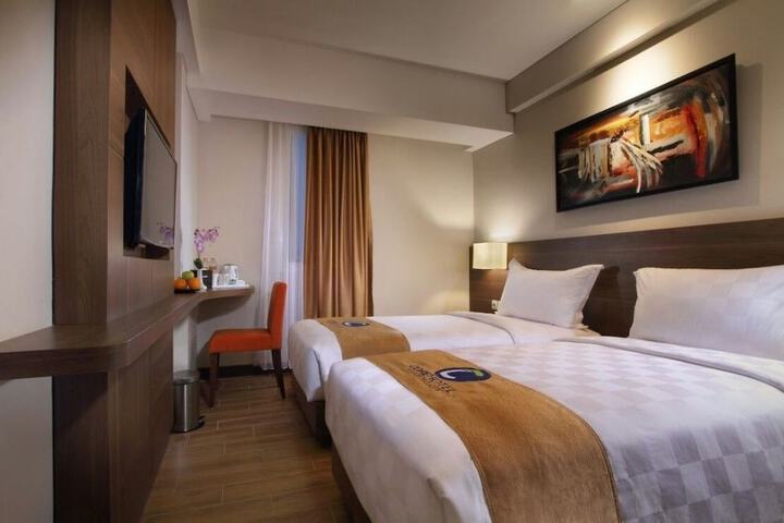 Room 3 of 21