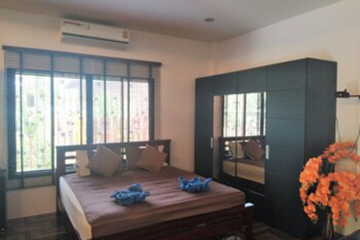 Room 10 of 23
