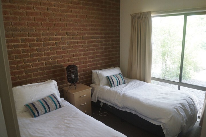 Room 10 of 48