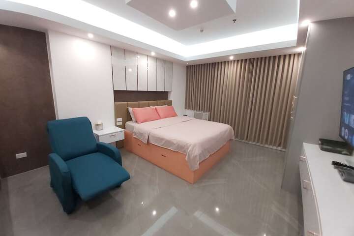 Room 4 of 34