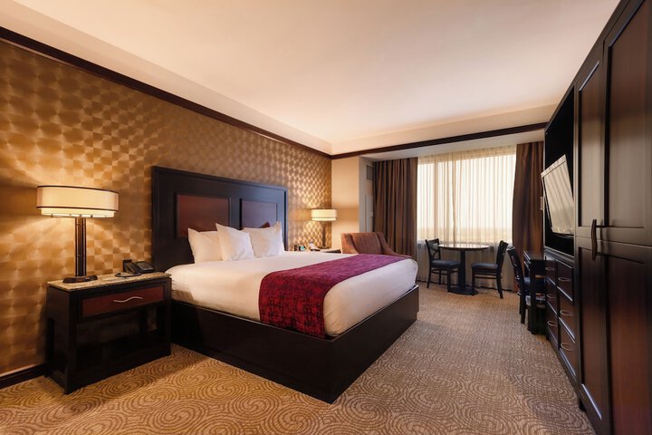 Room 9 of 42