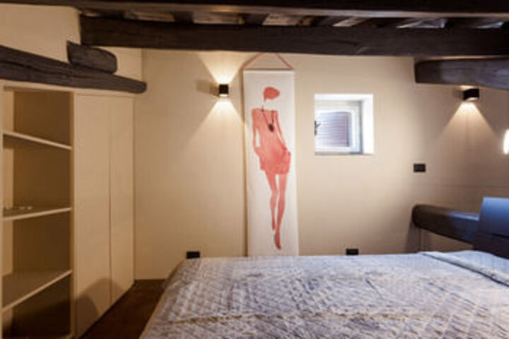 Room 174 of 477