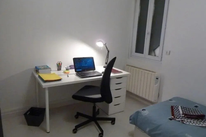 Room 4 of 34