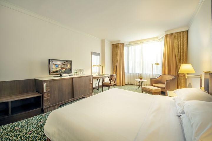 Room 29 of 63
