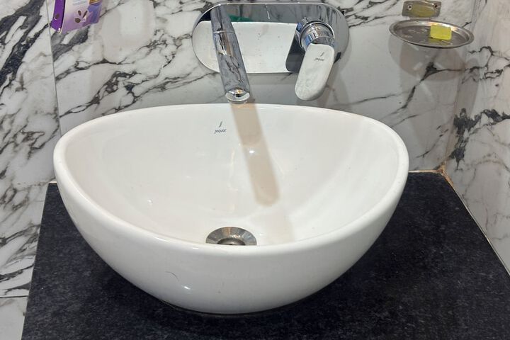 Room 42 of 54