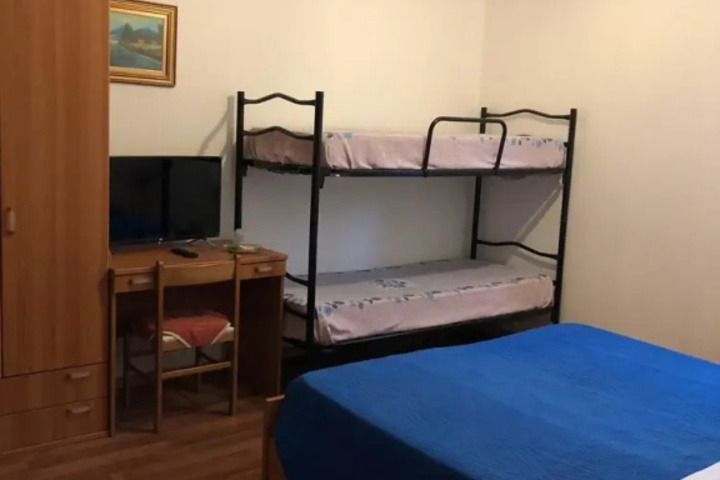 Room 14 of 22