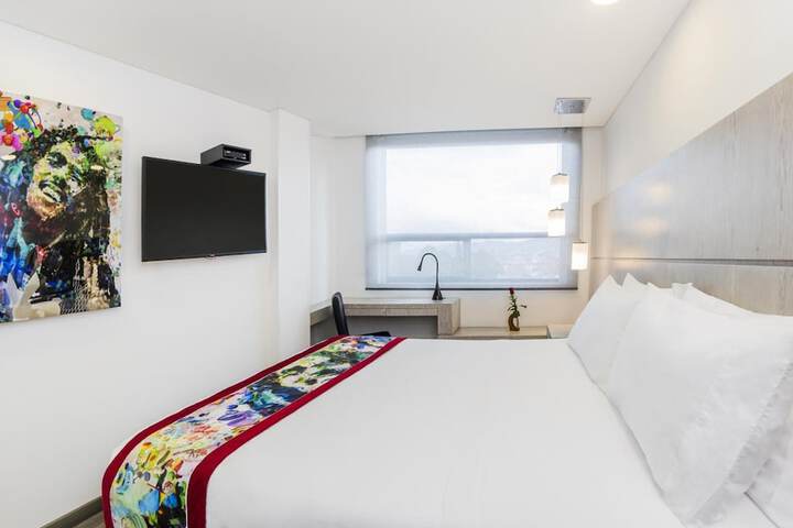 Room 18 of 100