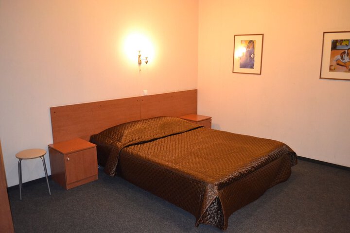 Room 30 of 64