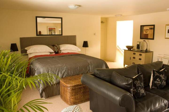 Room 16 of 36