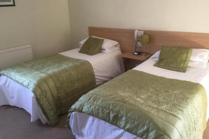 Henrys Hotel