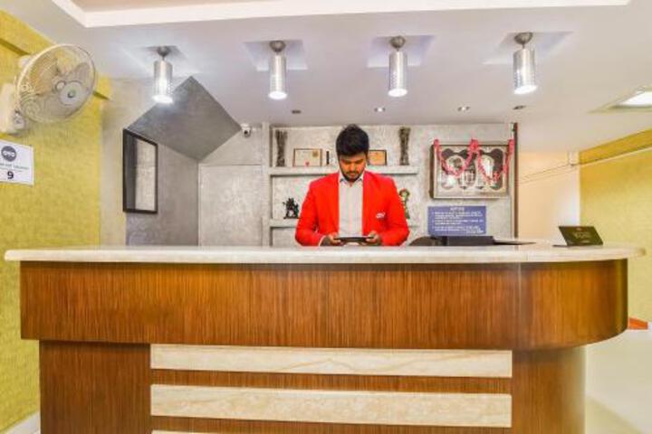 Hotel Maruthi