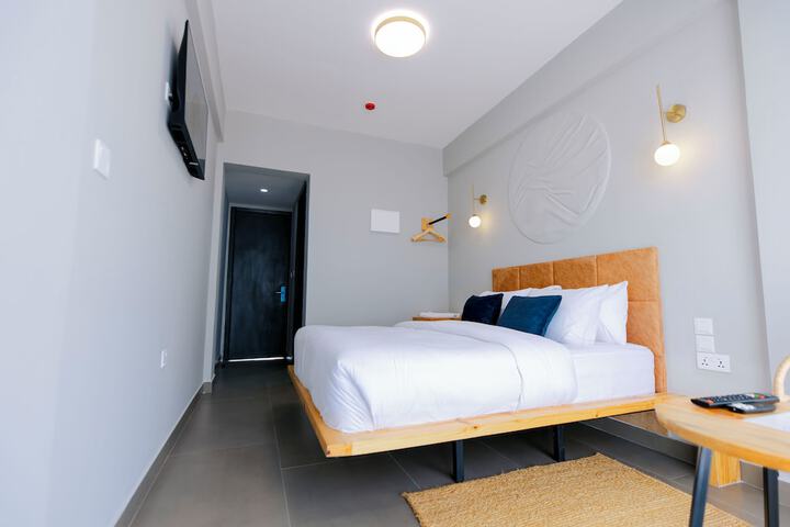 Room 28 of 61