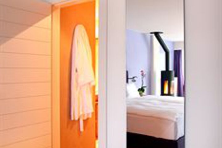 Room 30 of 60