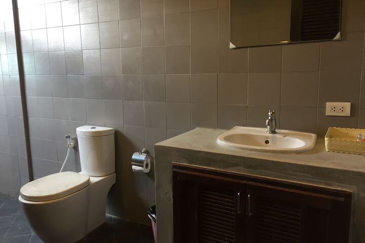Room 9 of 14