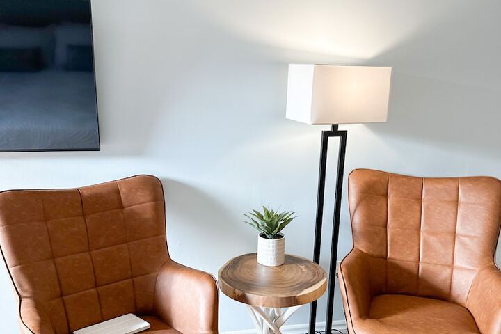 Room 4 of 69