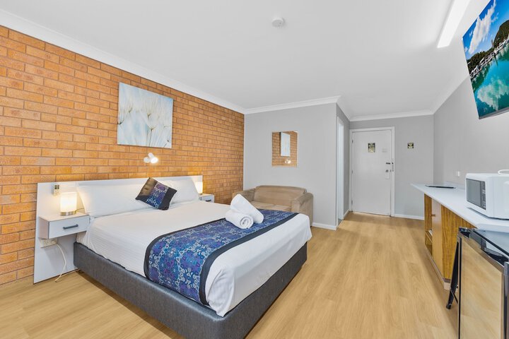 Room 42 of 105