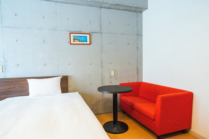 Room 76 of 191