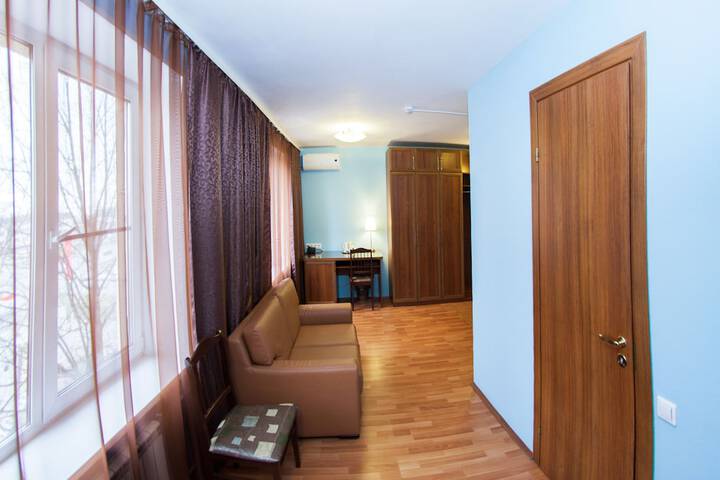 Room 17 of 84