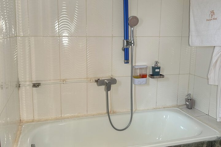 Room 190 of 307