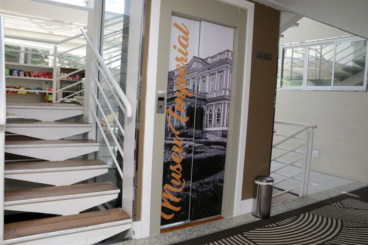 Ballroom/Hall 63 of 88
