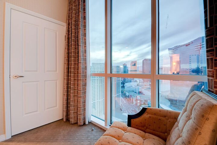 Room 51 of 105