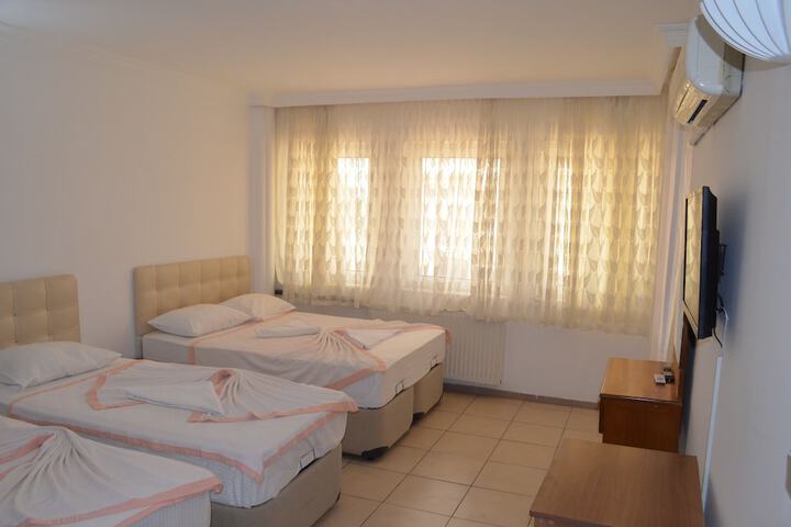Room 9 of 39