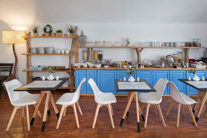 Breakfast/Coffee Service 16 of 21