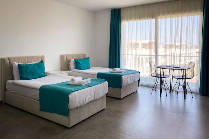 Room 2 of 25