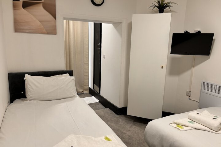 Room 22 of 27