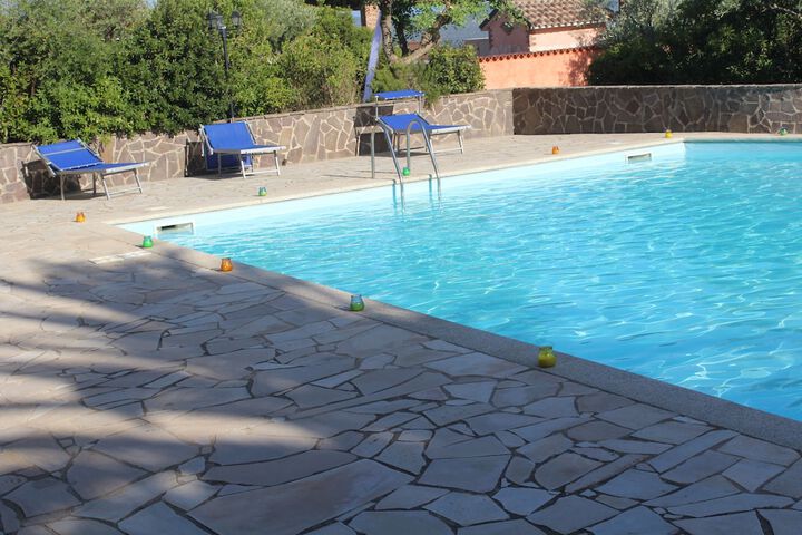Pool 18 of 44