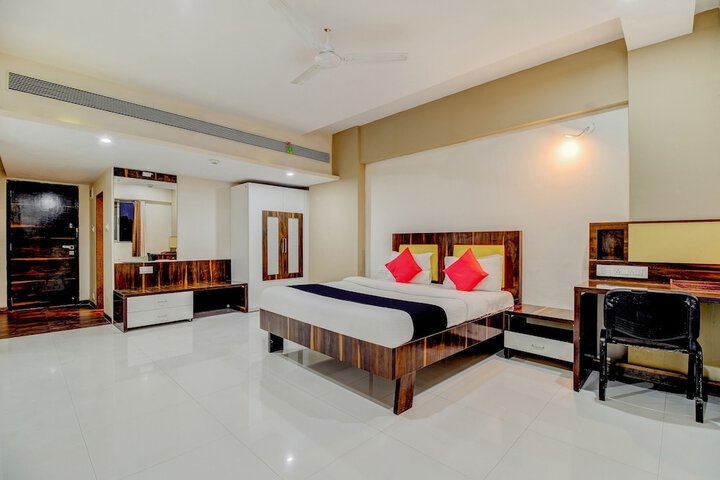 Room 8 of 40