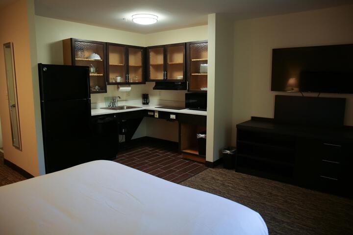 1 Queen Bed Studio Suite (11 of 21)