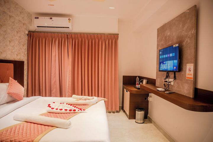 Room 32 of 76