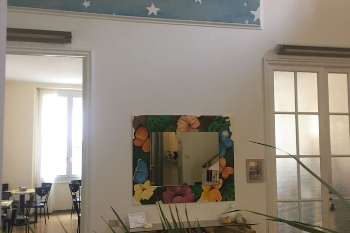 Guest Lobby