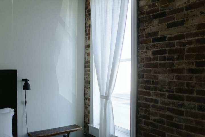 Room 28 of 92