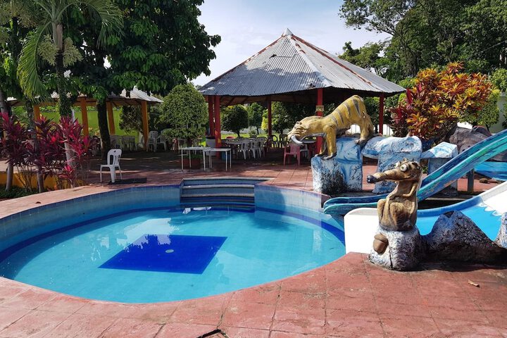 Pool 21 of 68