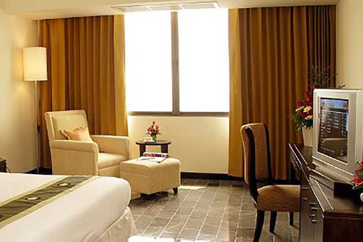 Room 18 of 43