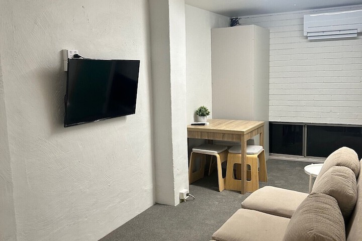 Room 22 of 73