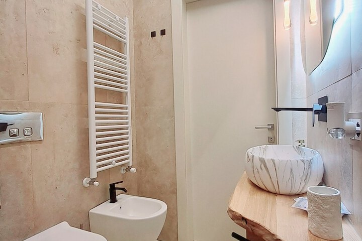 Room 51 of 59