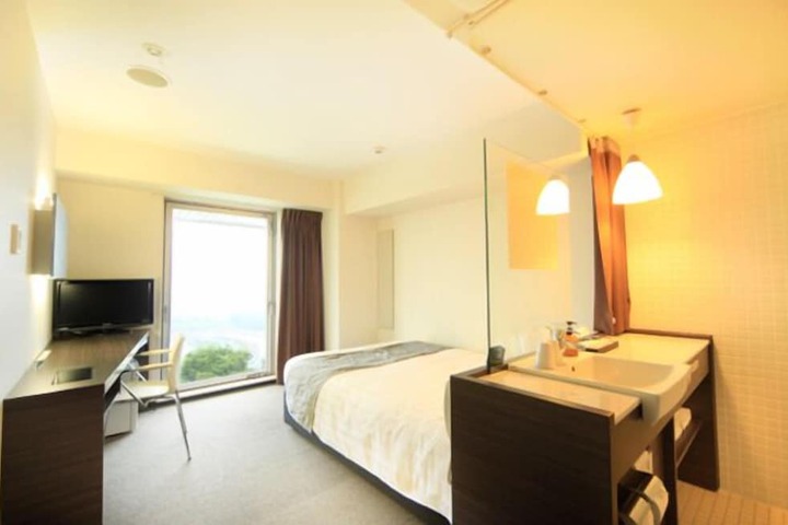 Room 5 of 36