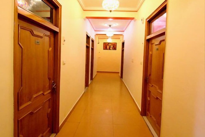 Ballroom/Hall 33 of 35