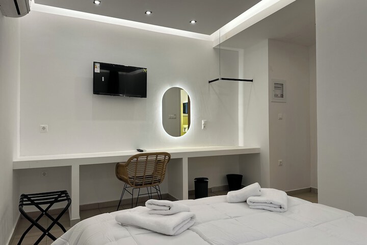 Room 12 of 42