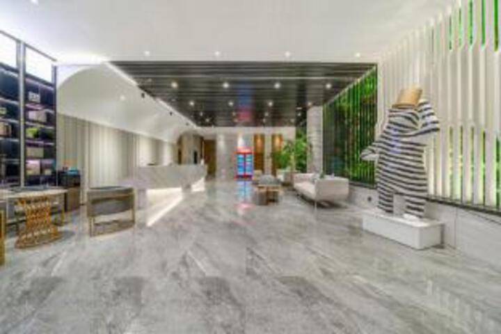 LAN DAO QING JU HOTEL