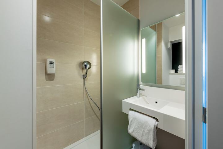 Bath Photo