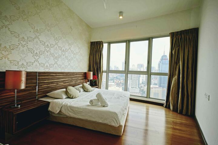 Room 3 of 43